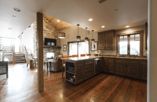Whitefish House | Incredible luxury townhome in downtown Whitefish! 1 block from all downtown shops and restaurants