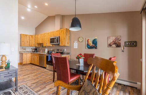 Whitefish Condo | Lakefront Condo w/ Lovely Views, Beach Access & Pool/Hot Tub/Sauna