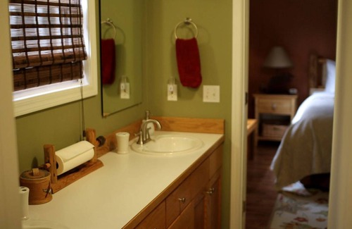 Polebridge Cabin | Lodge ∙ 1 bedroom ∙ 2 guests