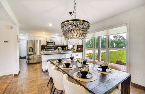 Roberts House | Lovely Roberts Home w/Patio & Mountain Views!