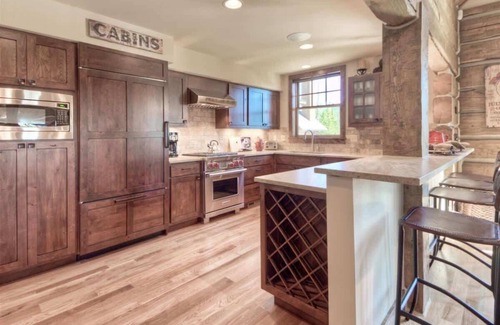 Powder Ridge Cabin | Luxury 5 Bedroom Big Sky Retreat