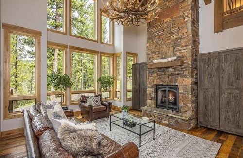 Big Sky Apartment | Luxury Mountain Retreat