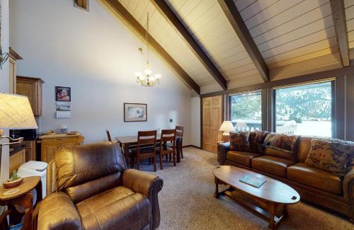 Big Sky Meadow Village Apartment | Moonlight Skis