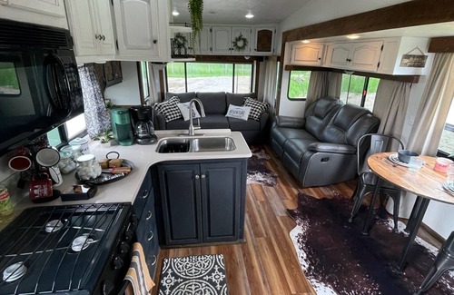 Ovando House | Mountain View Camp in the beautiful Blackfoot Valley of Montana.