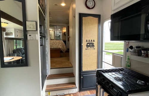 Ovando House | Mountain View Camp in the beautiful Blackfoot Valley of Montana.