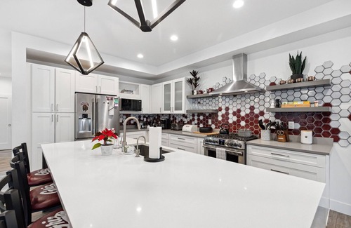 University District House | New and sophisticated home in the University District with spectacular views of the "M".