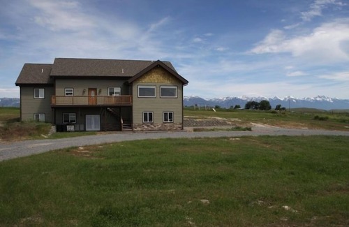 Polson House | Newer home w pool table, ping pong, foosball, gym