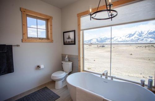 Emigrant House | Sapphire Solace