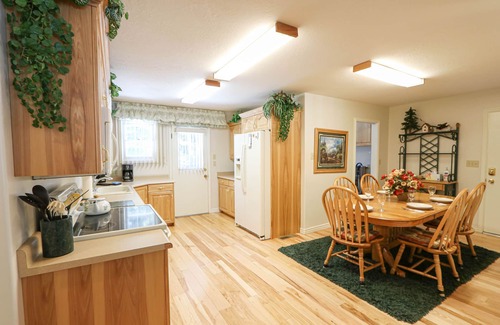 West Yellowstone House | South Fork Cabin