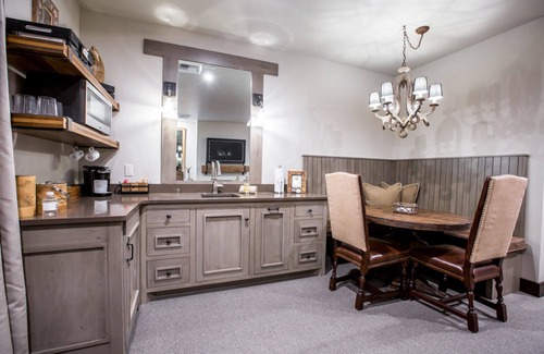Whitefish Condo | The Galleries Lodging Downtown Whitefish Suite 203 | 1 Bed, 1 Bath
