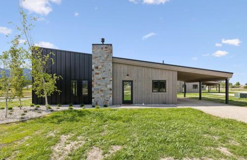 Hamilton House | The Willow Suite Cabin