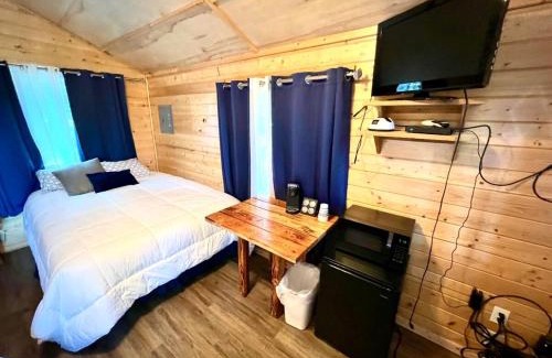 West Glacier Resort | Triple G’s Resort - Cabin 9
