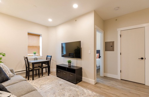 Great Falls Apartment | Updated One Bedroom Furnished Apartment
