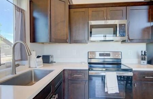 Ennis House | Vujo Villa - Ennis, Montana!