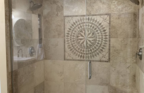 Miller Creek House | Well appointed residence with 3 bedrooms, 2.5 bath