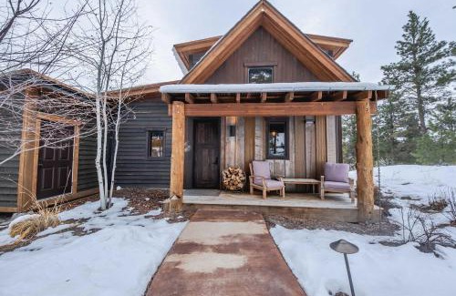 Eureka House | Wilderness Club Cottage on 18th Green