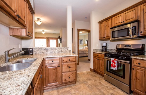 Whitefish Condo | Wonderful ski and summer condo /AC for hot days/underground parking