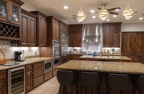 Sundown Ranchos House | 1 Acre Escape 6BR - Pickleball, Volleyball, Bball, Heated Pool, Optl Casita