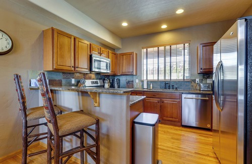 Silvercreek Cottage | 1 Mi to Granby Ranch: Mtn Home w/Deck
