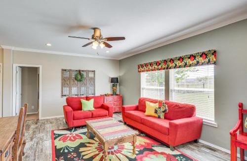 Aztec House | 10 Mi to Aztec Ruins: Family Home w/Large Yard!