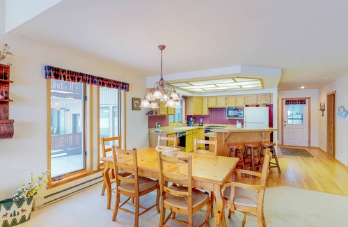 Big Sky Meadow Village Condo | 130 m² Condo ∙ 2 bedrooms ∙ 6 guests