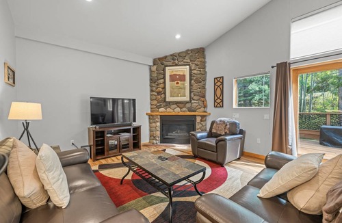 Wildernest House | 168 m² House ∙ 3 bedrooms ∙ 6 guests