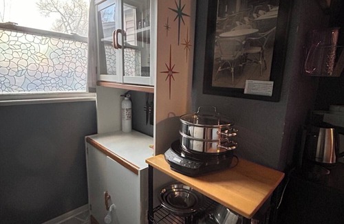 East Colfax Apartment | 1BR, 1BA Centrally located, private, safe, quiet! Close to everything!