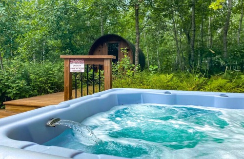 Nisswa House | 2+ Bedroom House on 5-Acres with Outdoor Hot Tub, Sauna, and Tennis Court (Extra Cabin Avail.)