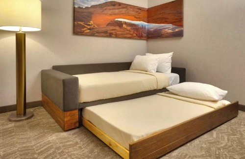 Moab Hotel | 2 Family-Friendly Moab Stays with Pool, Hot Tub & Easy Access to Outdoor Fun