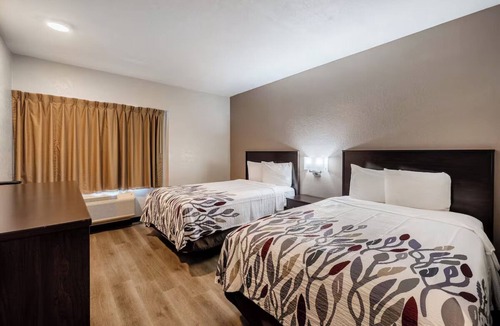 Cortaro Hotel | 2 Spacious Family Rooms Near Tucson Attractions – Kids Stay Free & Comfortable