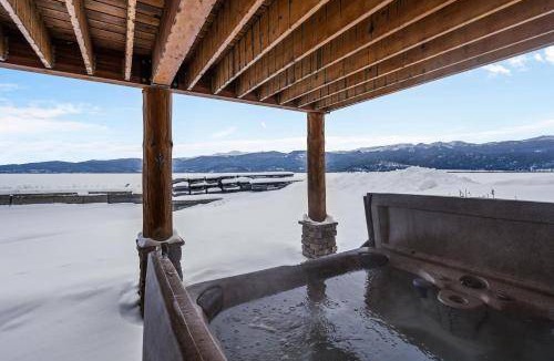 West Yellowstone House | 214 m² House ∙ 3 bedrooms ∙ 8 guests