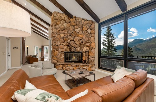 Windcliff Estates House | 237 m² House ∙ 3 bedrooms ∙ 8 guests