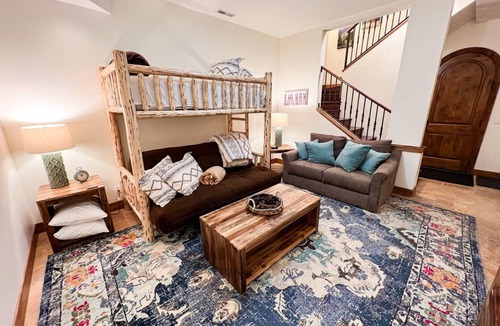 Whitefish Condo | 266 m² Condo ∙ 3 bedrooms ∙ 12 guests