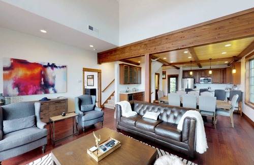 Big Sky House | 279 m² House ∙ 4 bedrooms ∙ 10 guests
