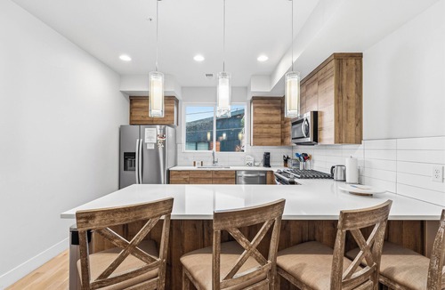 West Colfax House | 2BD w/Rooftop Minutes to LoHi & Sloan’s Lake