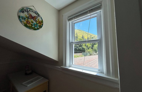 Lower Rattlesnake House | 3-bed Mountain View home, Walkable to The UofM, Creek, Hiking trails, GO GRIZ!