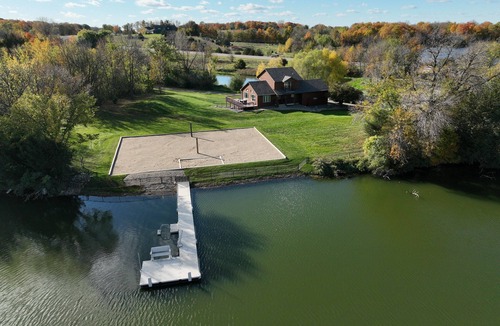Buffalo House | 3-bedroom home on a private peninsula on Schmidt Lake in Buffalo.