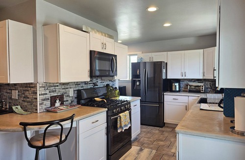 Billings House | 3-bedroom house in awesome Billings with AC, fitness room