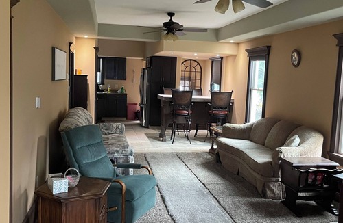Harvey House | 3-bedroom house in tranquil Harvey with WiFi, AC. Relax and unwind