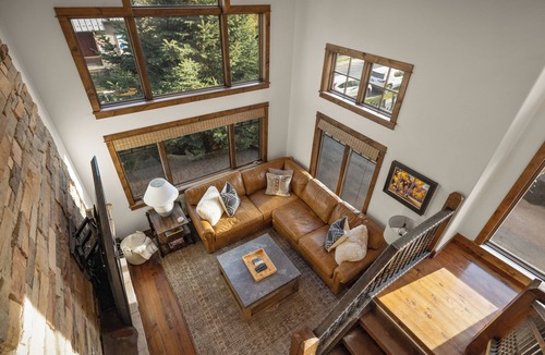Whitefish House | 3 bedroom luxury townhome in downtown Whitefish! A block to all downtown shops and restaurants