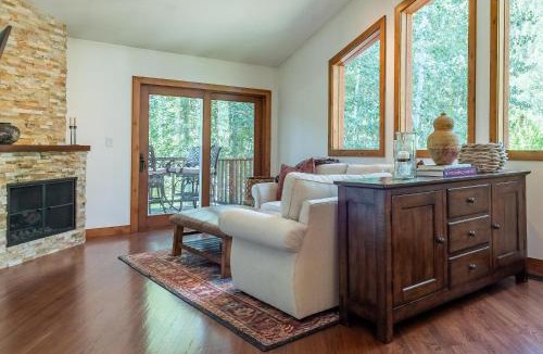 Ketchum House | 380 Sabala Unit A