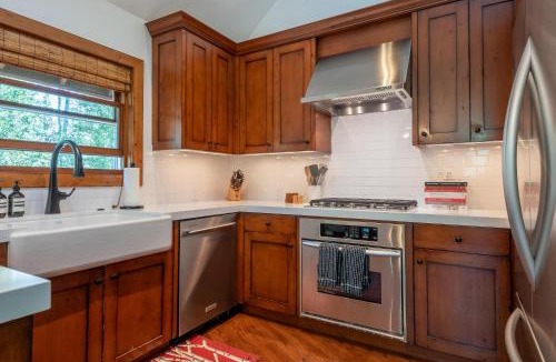 Ketchum House | 380 Sabala Unit A