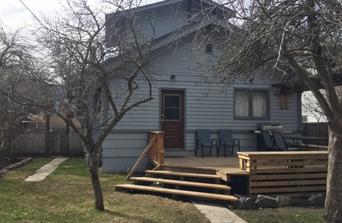 University District House | 4 bed, 2 bath Mid-Century University House
