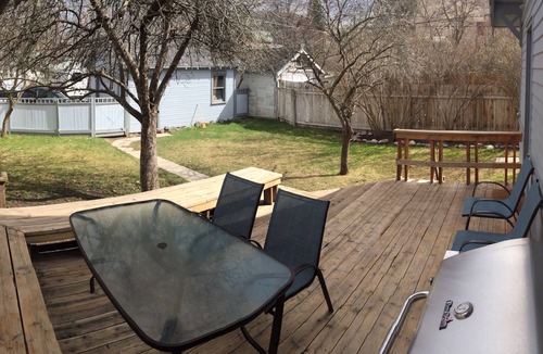 University District House | 4 bed, 2 bath Mid-Century University House