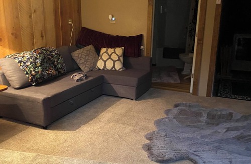 Heart of Missoula House | 4 bedroom 3 bath home on Easy street river and park outside back gate