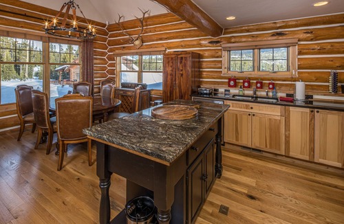 Powder Ridge Ski Chalet | 4 Bedroom Ski-In-Ski-Out Big Sky Cabin
