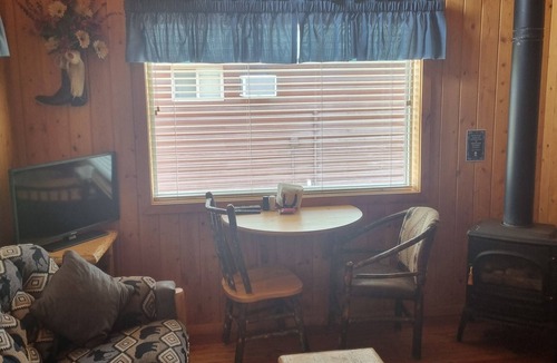Absarokee Cabin | #4 Rustic cabin with AC in Absarokee - 2 bedrooms