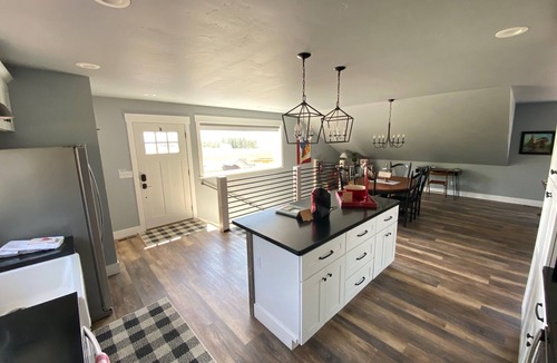 Kalispell House | 4 Seasons Flathead Getaway - Hot Tub & Sauna!