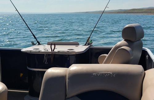 Pollock House | 4 Seasons Inn: Hunt, Fish, Work, Relax, Visit 4 bedroom 2 up/2 dn, 2 full bath