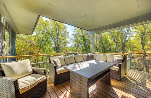 Skyway House | 5 Mi to Area Attractions: Home w/Indoor Hot Tub